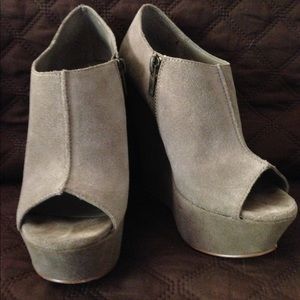 Wild Pair wedges size 5.5